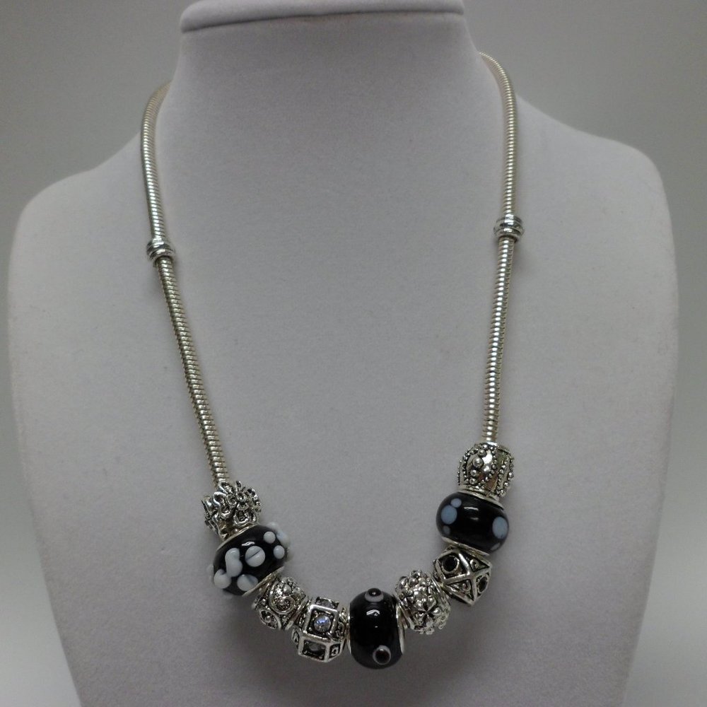 Snake Chain Blk European Style Charm Bead Necklace